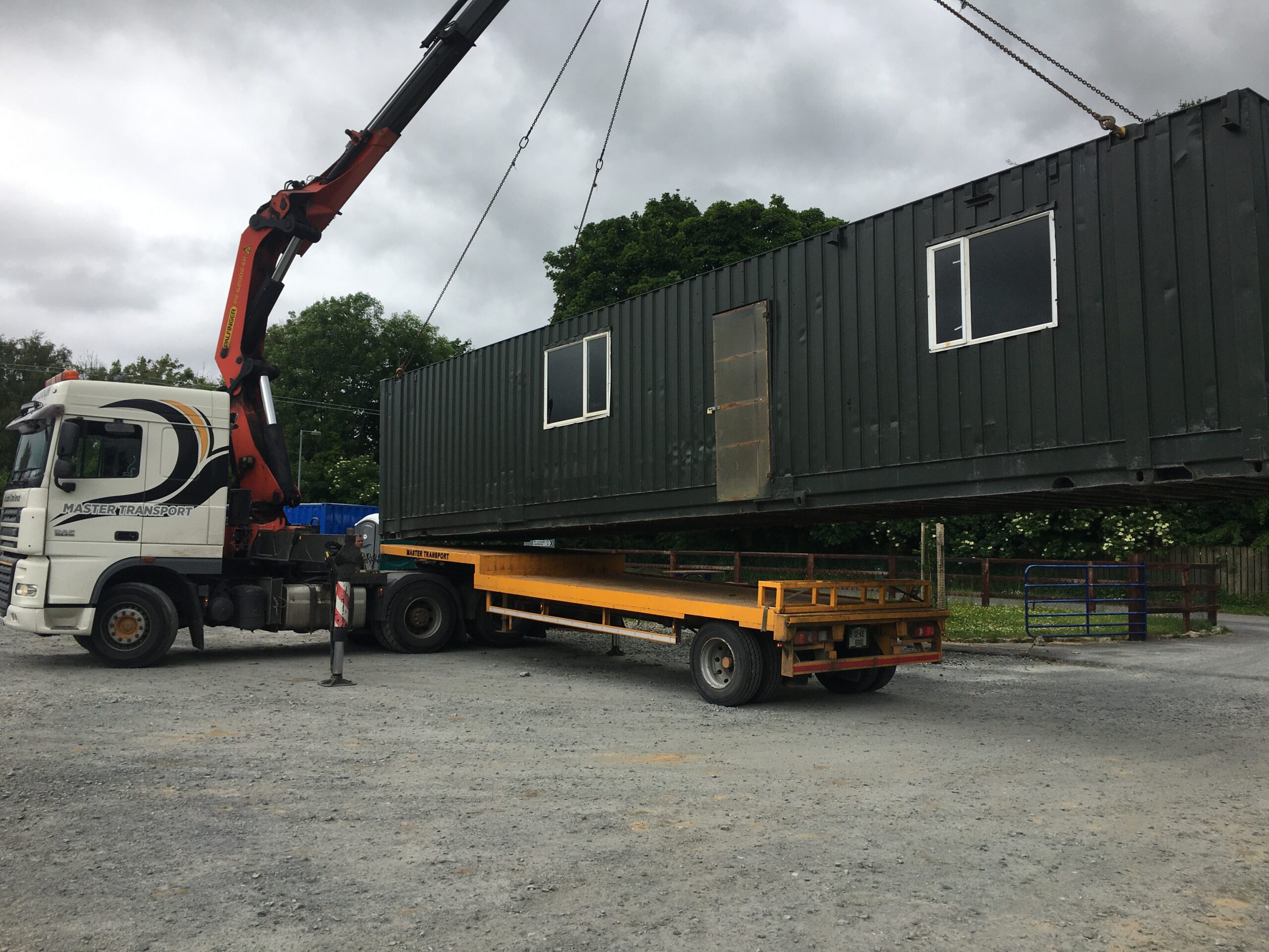 Units moved to the right-hand side - more space and safer...thank you to Keith Masterson at Master Transport Low Loader Services