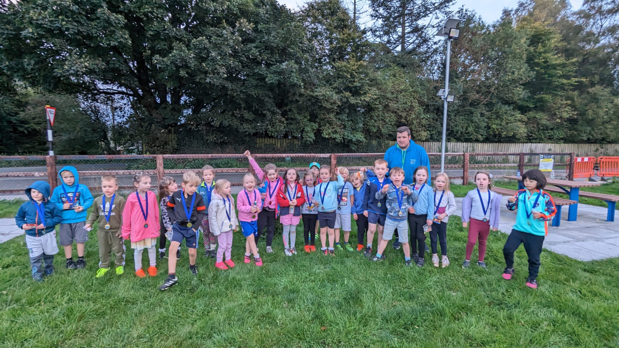 Final Training Session for the Kilbride Tots for the year…in photos…pizza, chips and medals marks the end of season for the Tots, U7’s and U9’s…Well done all…